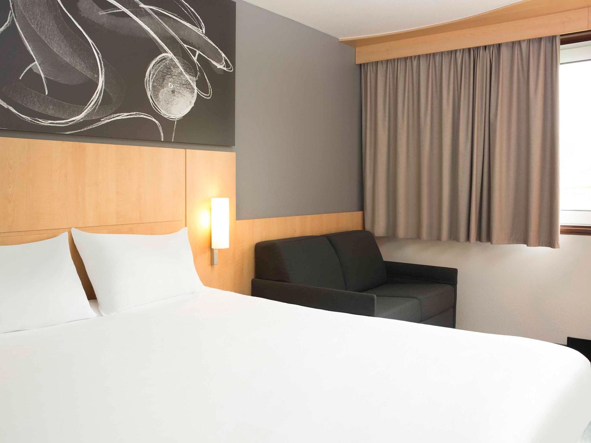 Ibis 3 Lacs Neuchatel Thielle Екстериор снимка