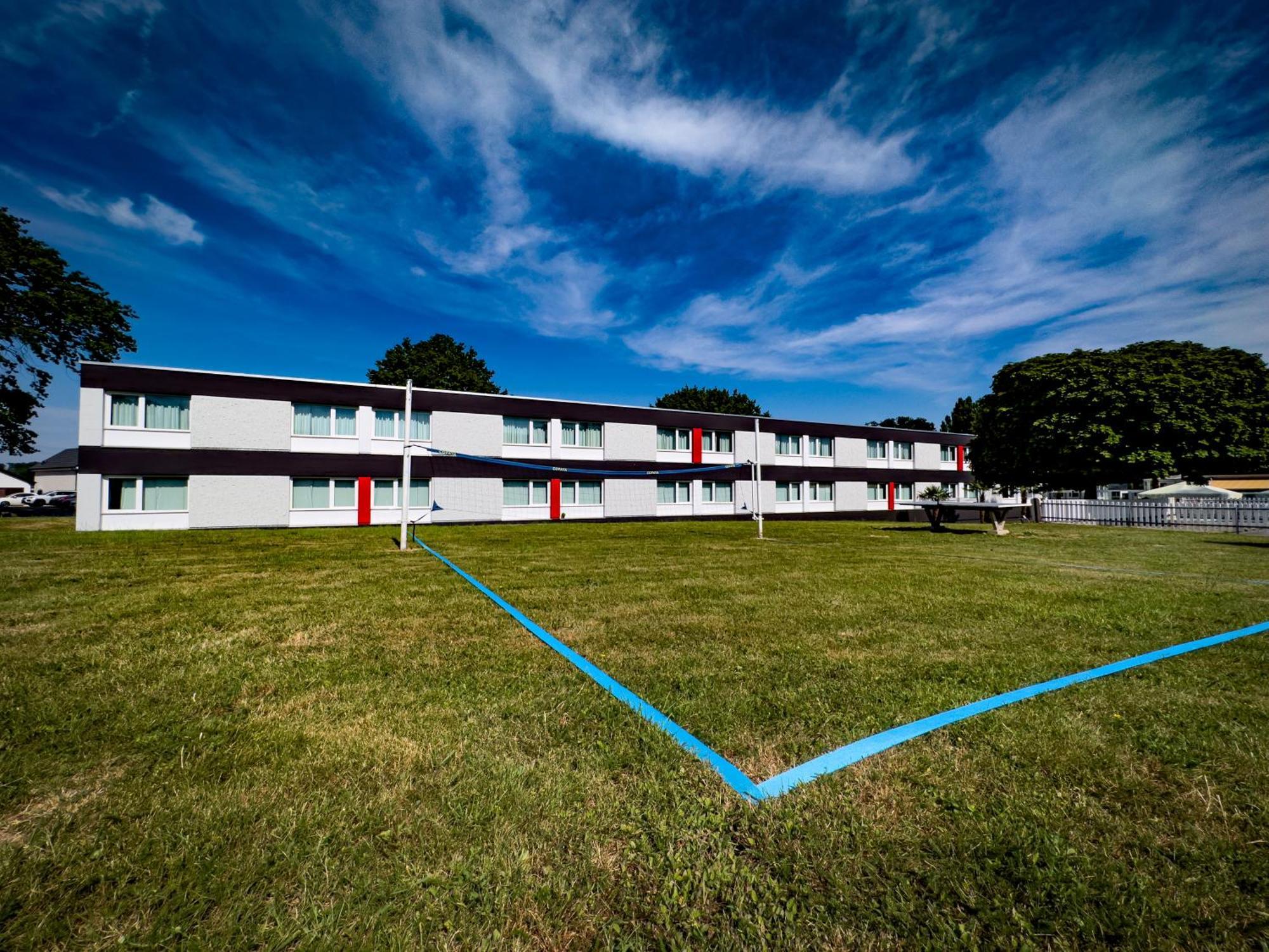 Ibis 3 Lacs Neuchatel Thielle Екстериор снимка