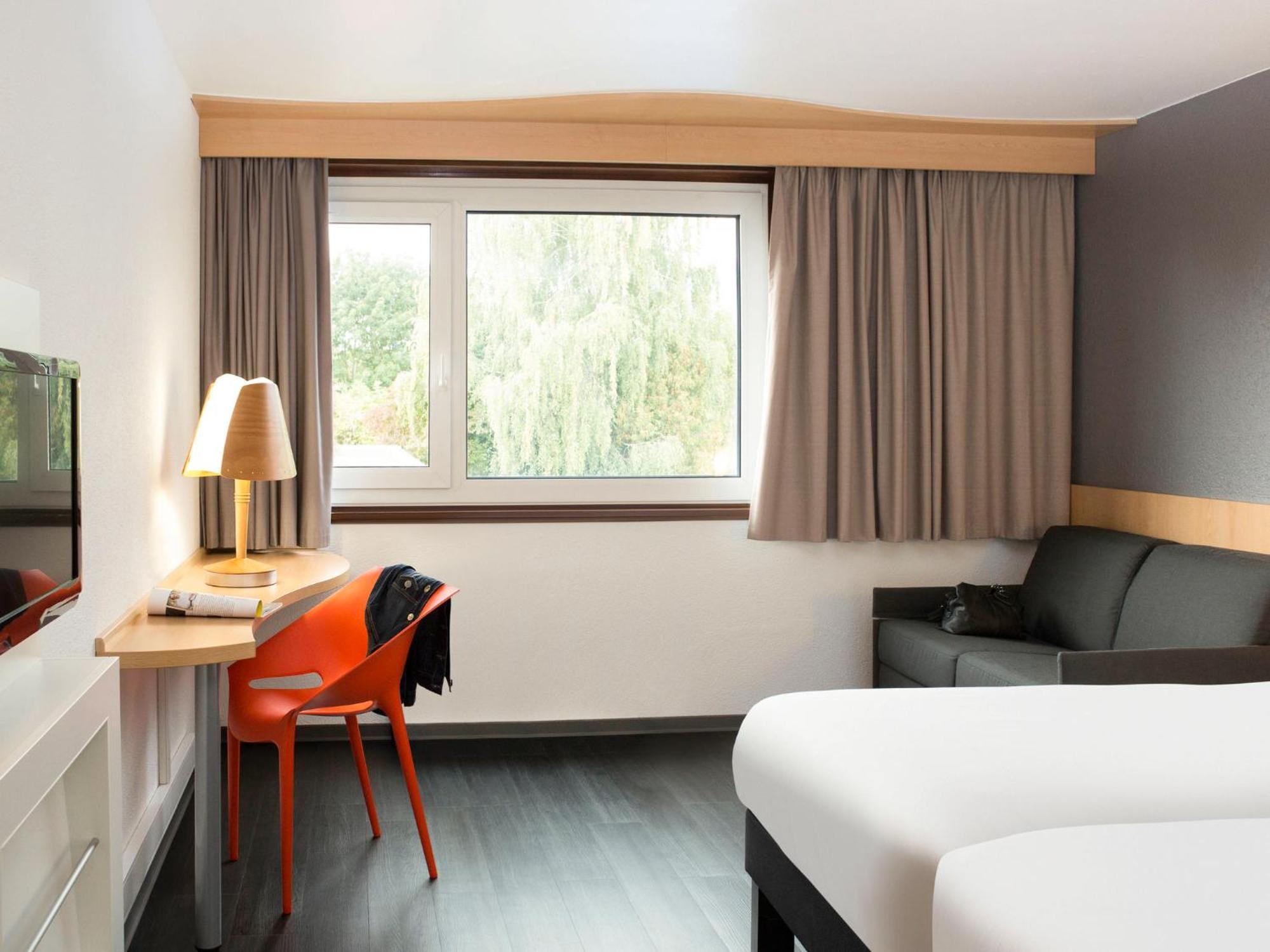 Ibis 3 Lacs Neuchatel Thielle Екстериор снимка